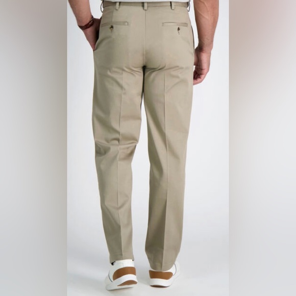 Haggar Men's Flat Front Classic Fit British Khaki Premium No Iron 40W x 32L - Picture 2 of 6